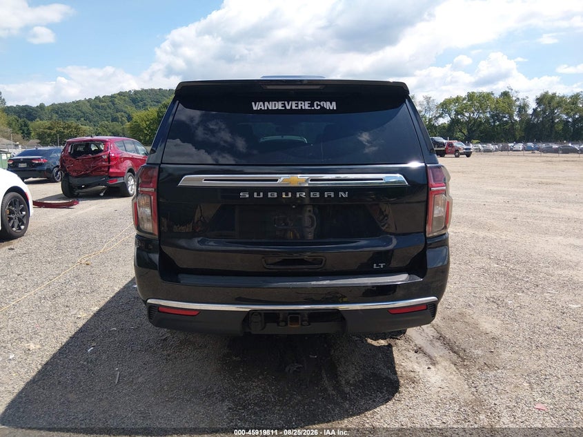 CHEVROLET SUBURBAN - zdjęcie 17