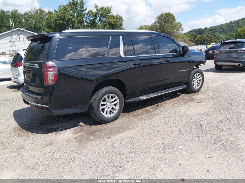 CHEVROLET SUBURBAN - zdjęcie 4