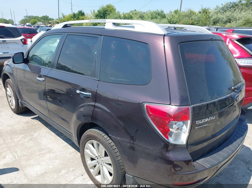 2013 SUBARU FORESTER auction photo 3