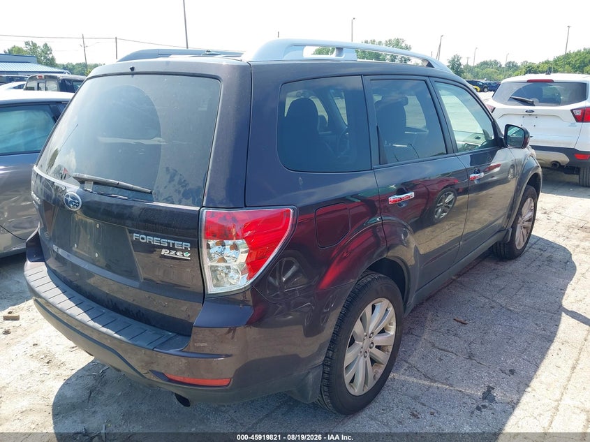 2013 SUBARU FORESTER auction photo 4