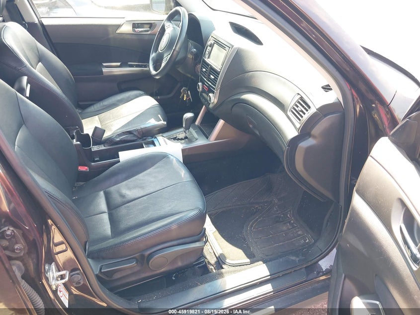 2013 SUBARU FORESTER auction photo 5
