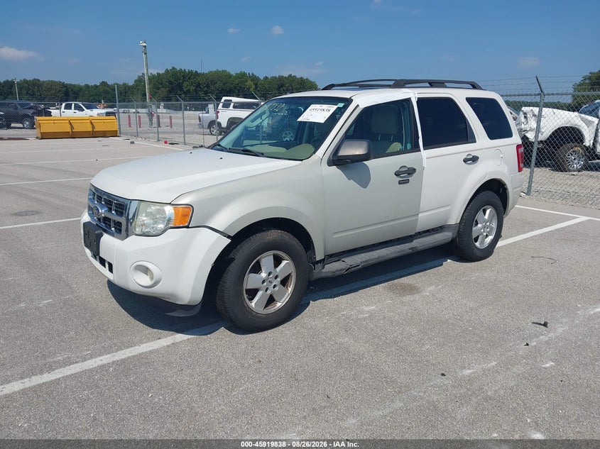 Vin: 1fmcu9dg8bka73603, lot: 46418926, ford escape xlt 20112