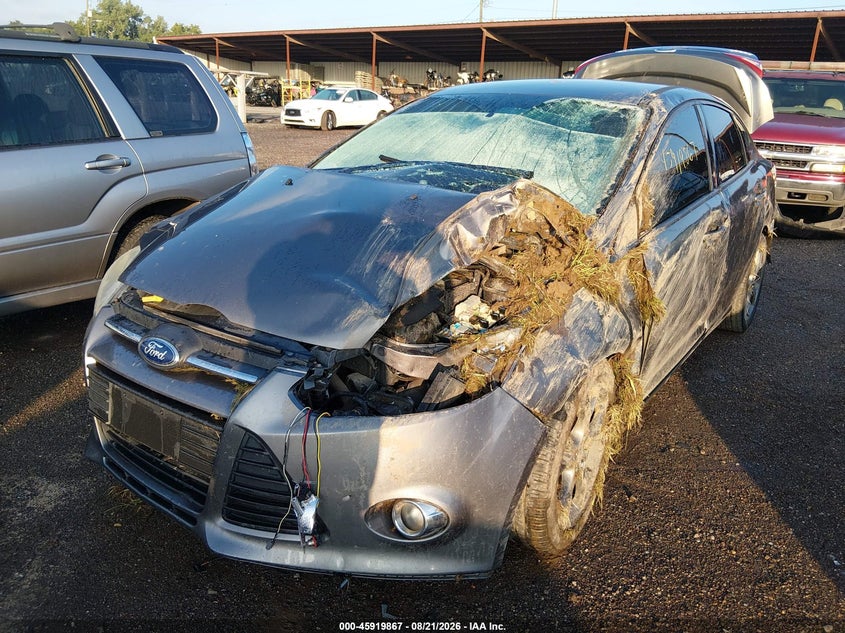 2013 FORD FOCUS auction photo 6