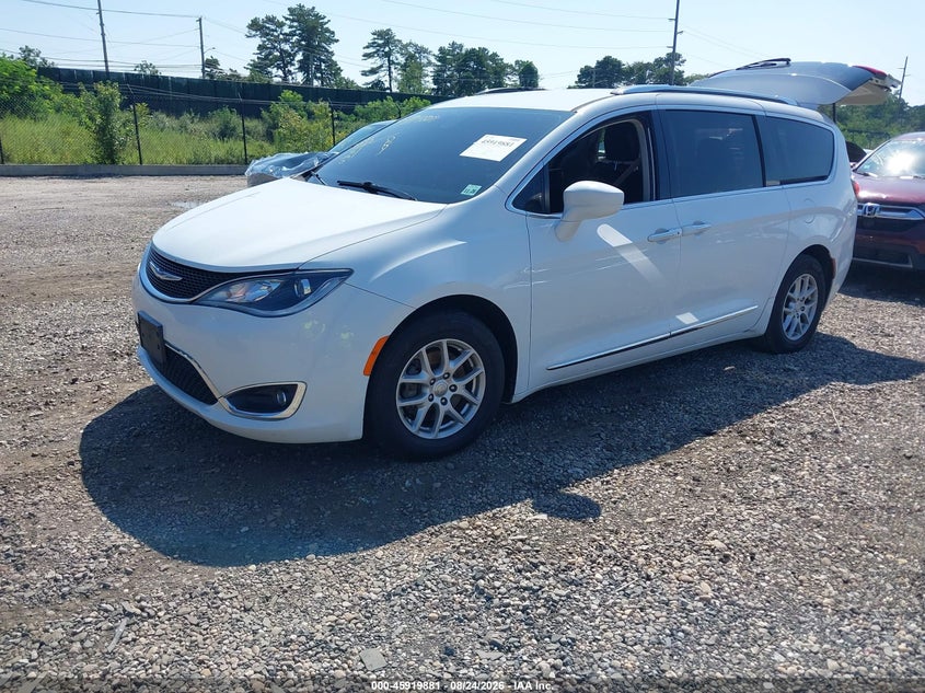 2020 Chrysler Pacifica, Rear, IAAI, VIN 2C4RC1BG8LR106401 — photo 2
