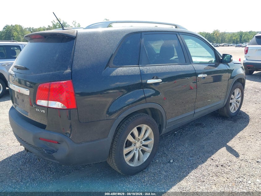 2011 KIA SORENTO auction photo 4