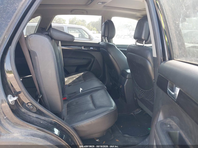 2011 KIA SORENTO auction photo 8
