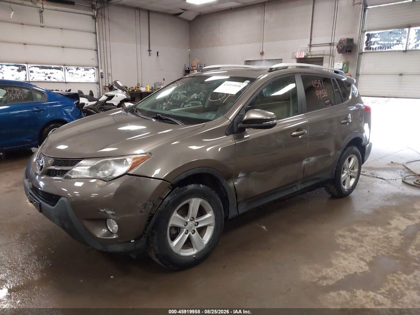 2013 Toyota RAV 4, Left Side, IAAI, VIN 2T3RFREV8DW115204 — photo 2