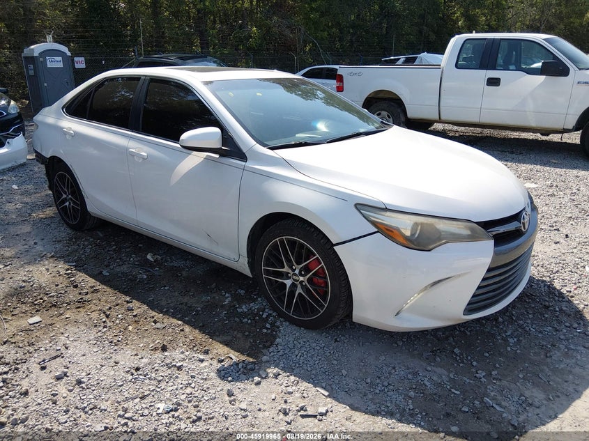 TOYOTA CAMRY - zdjęcie 1
