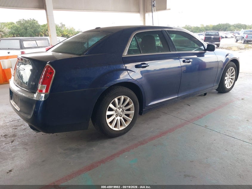 2014 CHRYSLER 300 auction photo 4