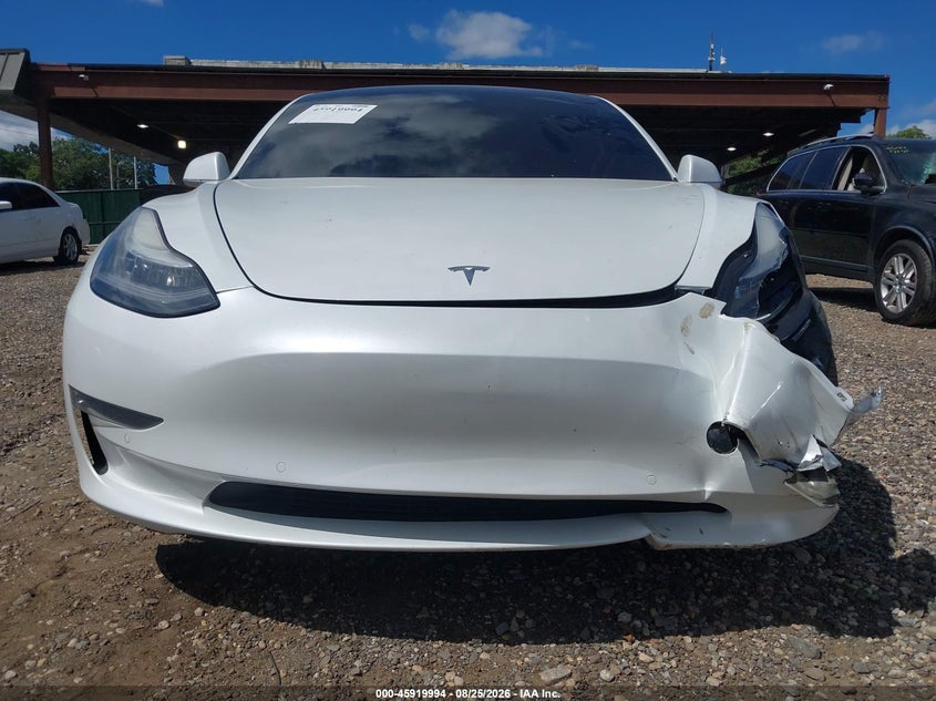TESLA MODEL 3 - zdjęcie 12