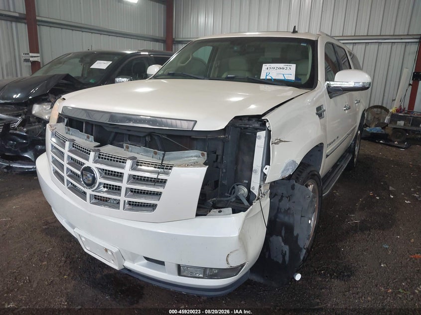 2007 Cadillac Escalade, Front End, IAAI, VIN 1GYFK66867R266255 — photo 2