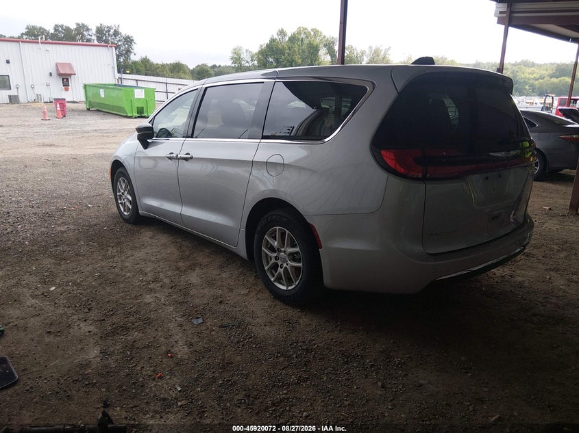2024 CHRYSLER PACIFICA auction photo 3