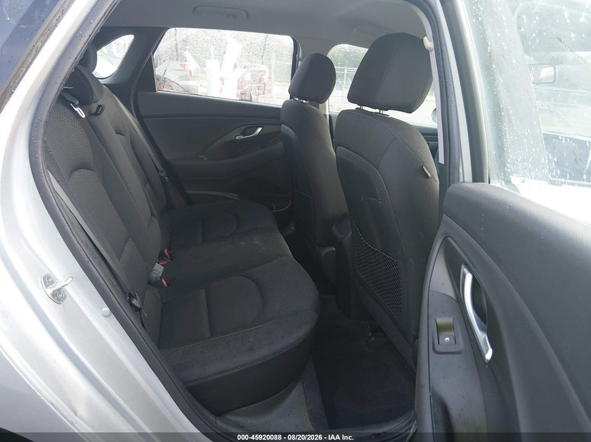 2020 HYUNDAI ELANTRA GT auction photo 8