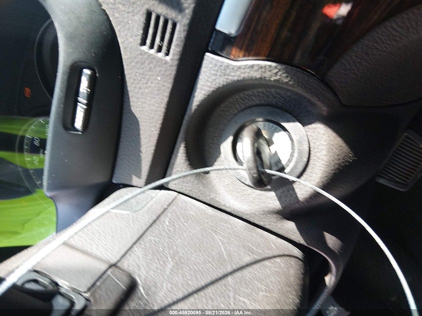HYUNDAI SANTA FE 2011 VIN 5XYZK3AB2BG090395