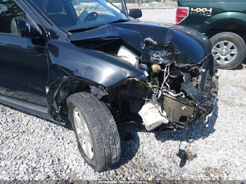 HYUNDAI SANTA FE 2011 VIN 5XYZK3AB2BG090395