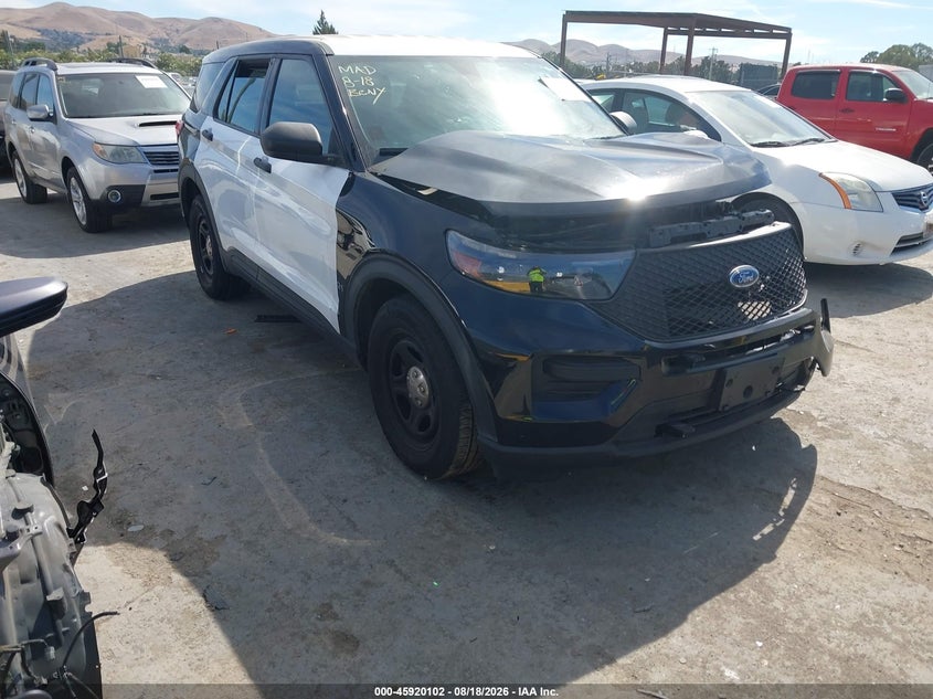 2023 FORD POLICE INTERCEPTOR UTILITY auction photo 1