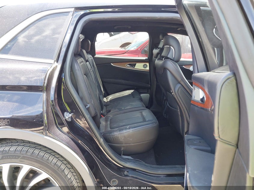 2019 LINCOLN NAUTILUS auction photo 8