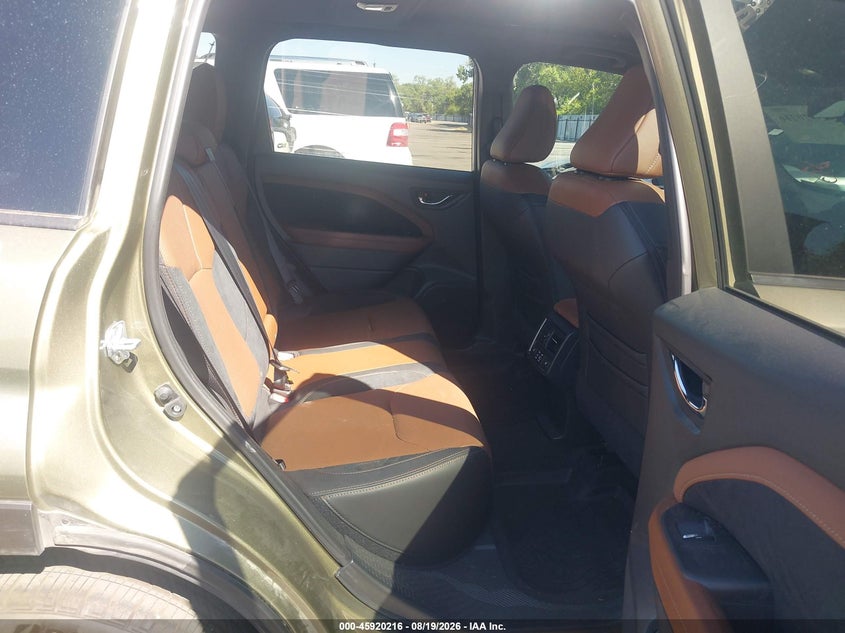 2025 SUBARU FORESTER auction photo 8