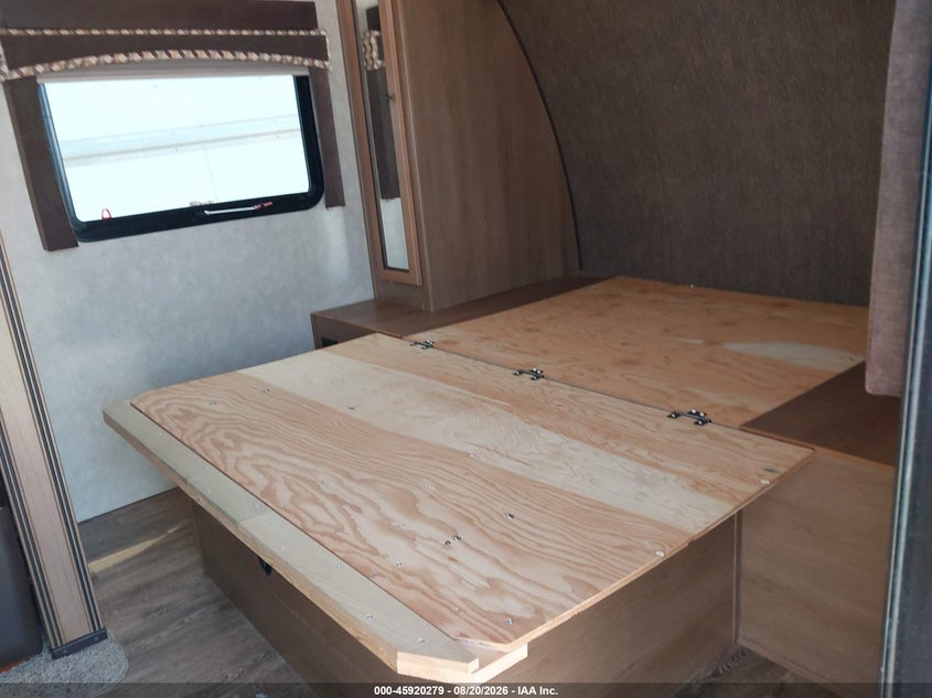 2015 CRUISER SHADOW CRUISER 195WBS TRAVEL TRAILER auction photo 5