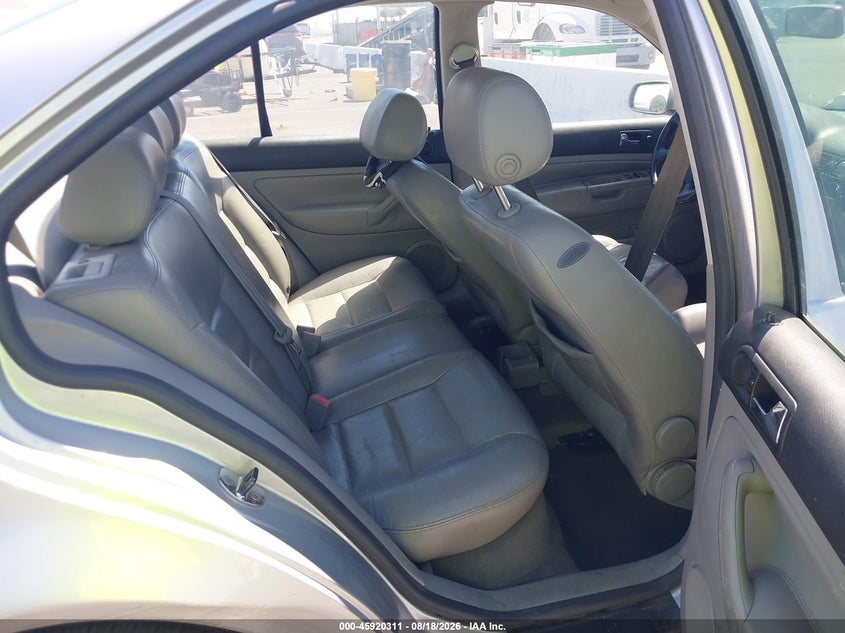 2004 VOLKSWAGEN JETTA auction photo 8