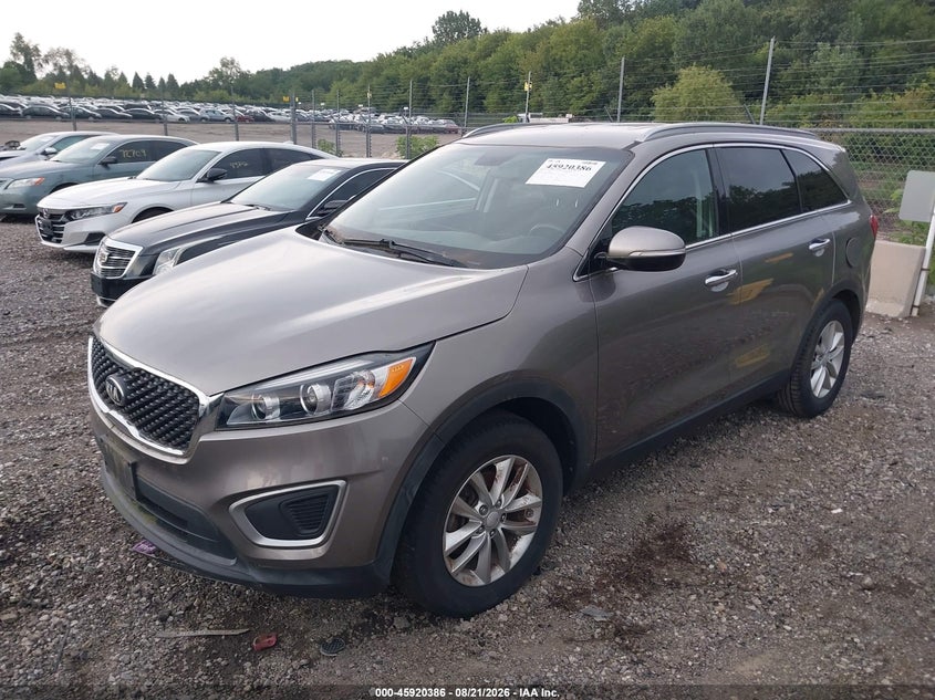 2016 KIA SORENTO auction photo 2
