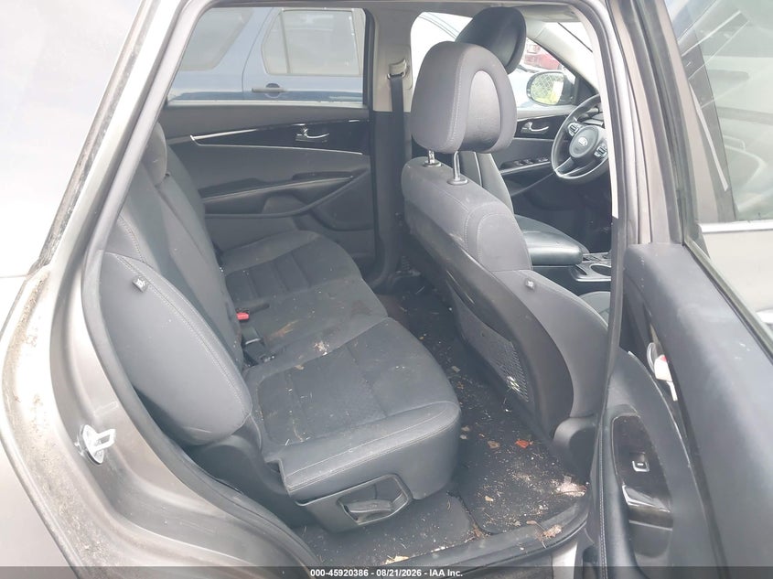 2016 KIA SORENTO auction photo 8