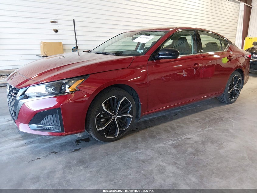 2025 Nissan Altima, Right Front, IAAI, VIN 1N4BL4CV8SN353645 — photo 2