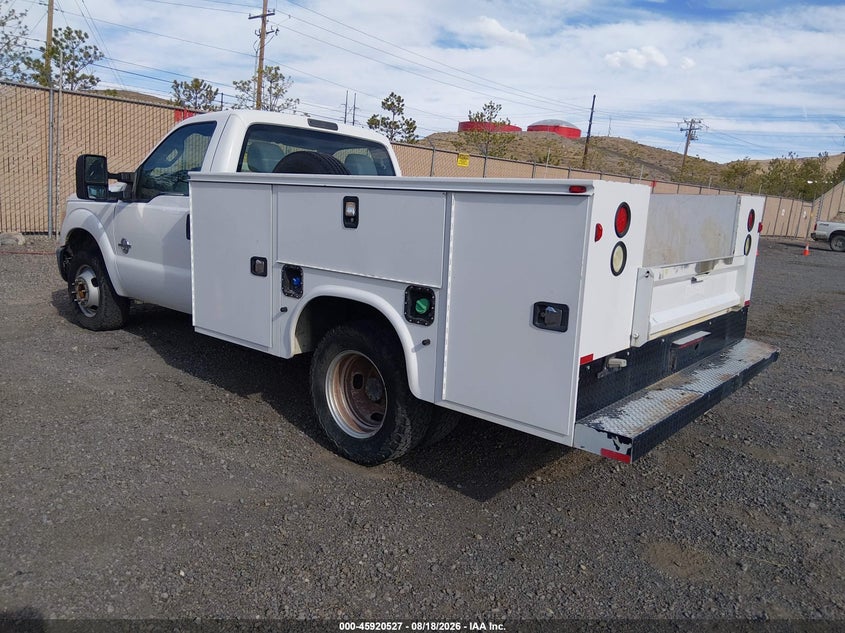 2015 FORD F-350 CHASSIS auction photo 3
