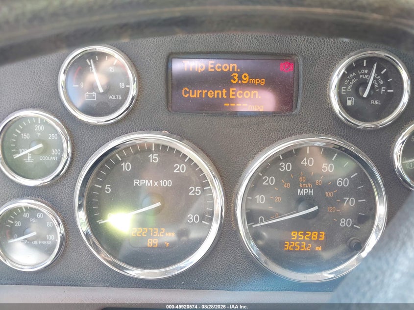 2011 PETERBILT 365 auction photo 6