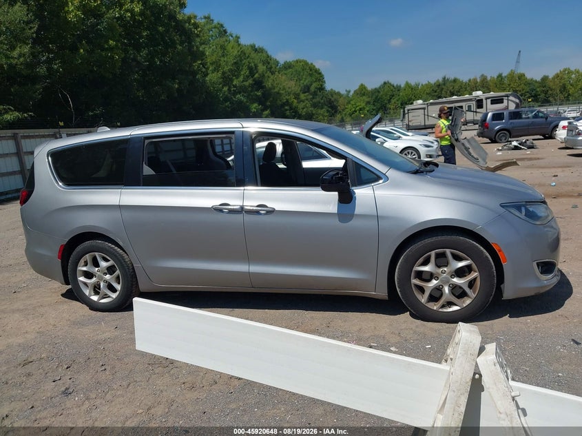 CHRYSLER PACIFICA - zdjęcie 13