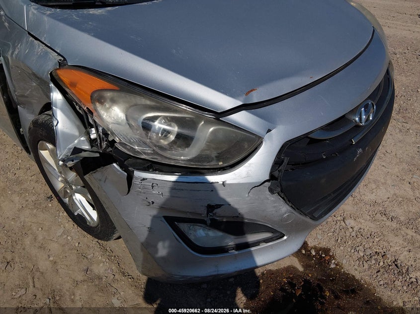 2013 HYUNDAI ELANTRA GT auction photo 6