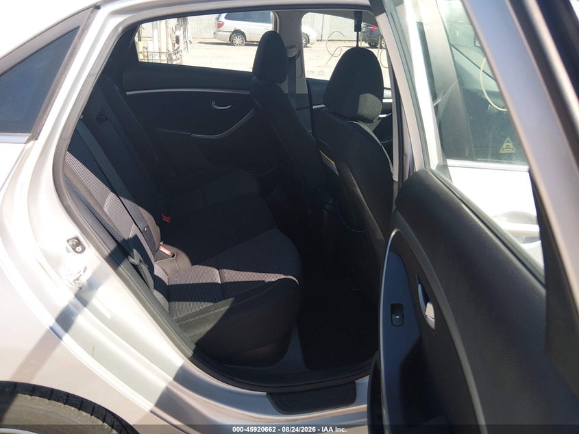 2013 HYUNDAI ELANTRA GT auction photo 8