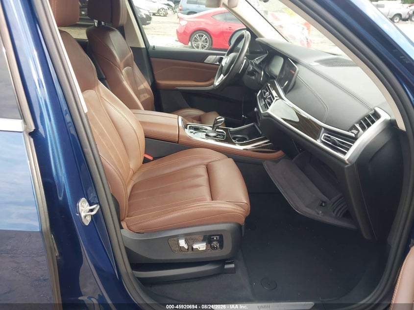BMW X7 - zdjęcie 5