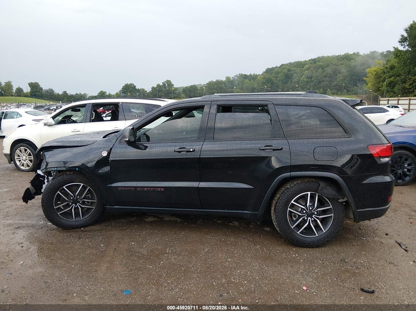 JEEP GRAND CHEROKEE - zdjęcie 14