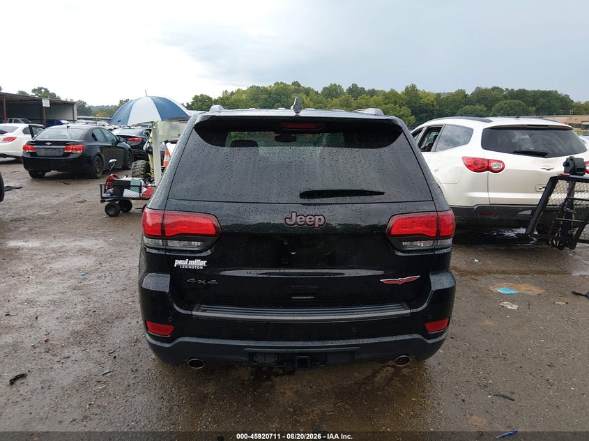 JEEP GRAND CHEROKEE - zdjęcie 16