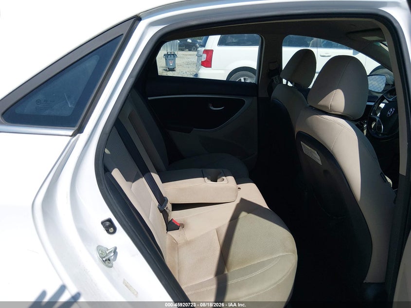 HYUNDAI ELANTRA GT 2013 VIN KMHD35LE6DU102961