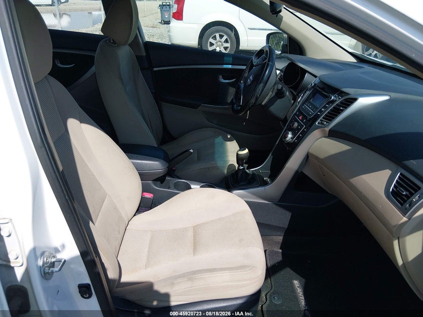 2013 HYUNDAI ELANTRA GT auction photo 5