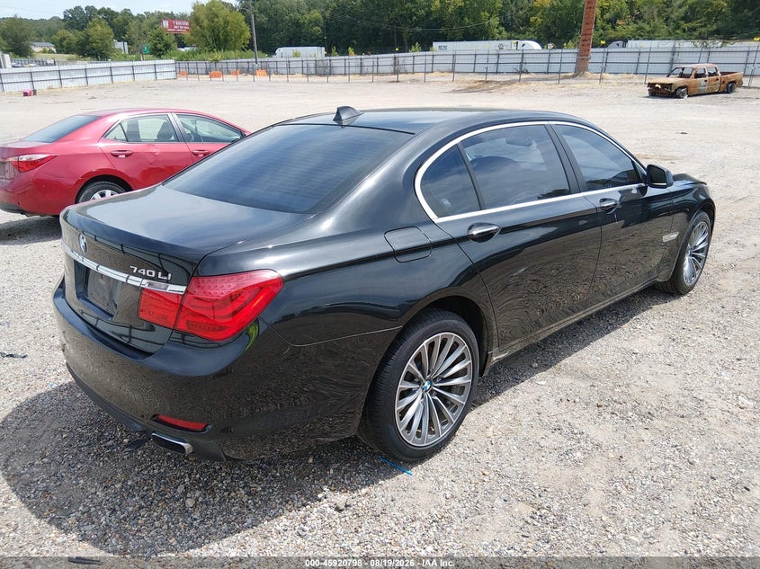 2012 BMW 740LI — zdjęcie 4