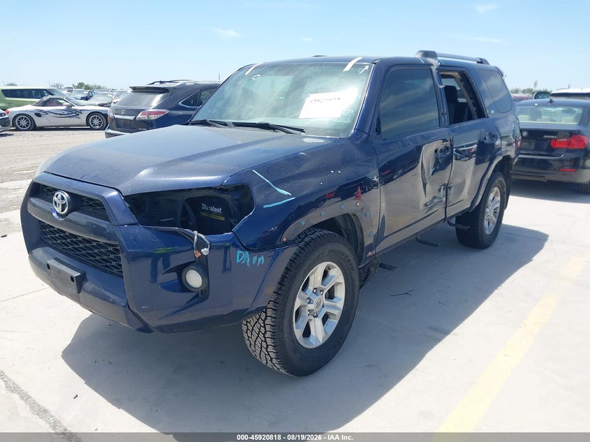 2019 Toyota 4Runner, Front & Rear, IAAI, VIN JTEZU5JR6K5213476 — photo 2