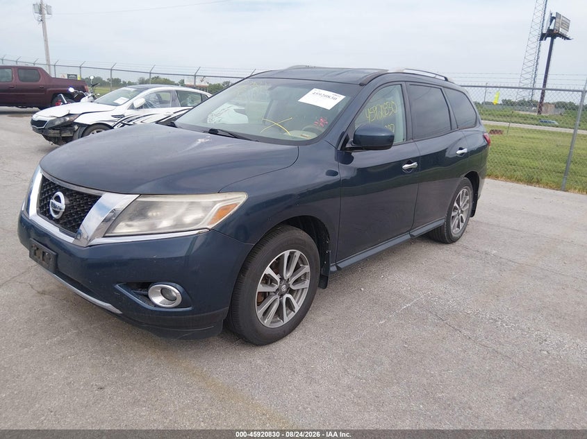 2013 Nissan Pathfinder, Normal Wear & Tear, IAAI, VIN 5N1AR2MM4DC658925 — photo 2