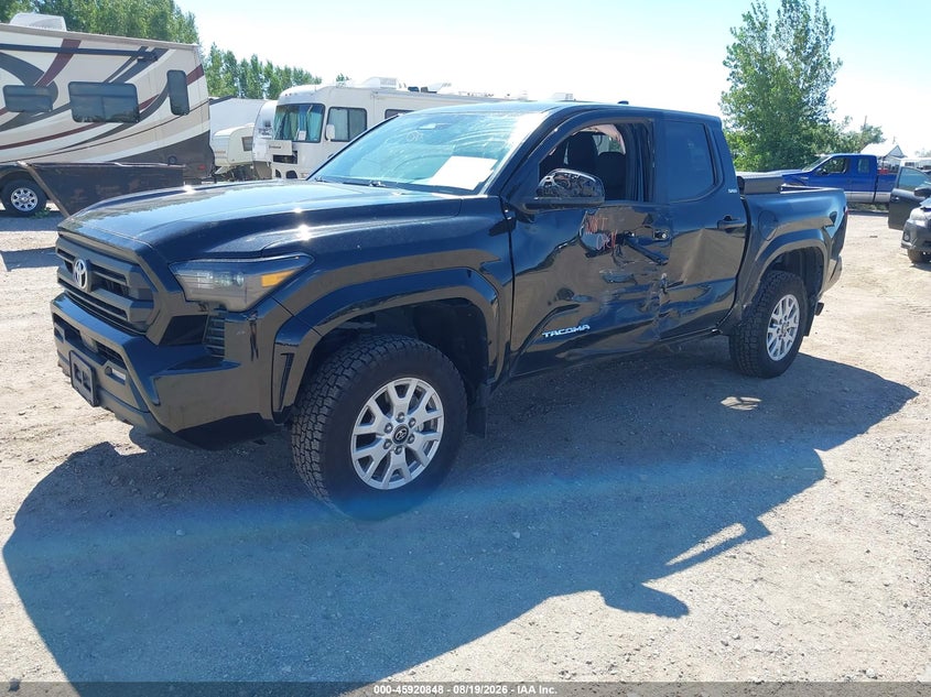 2024 Toyota Tacoma, Left Side, IAAI, VIN 3TMLB5JN8RM039914 — photo 2