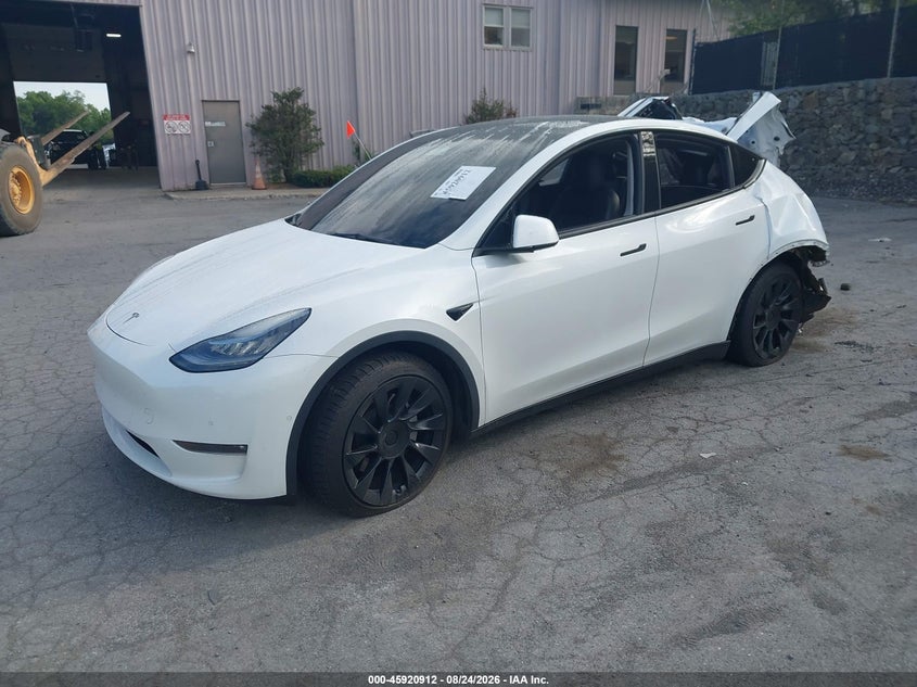 2021 Tesla Model Y, Rear, IAAI, VIN 5YJYGDEE4MF204771 — photo 2