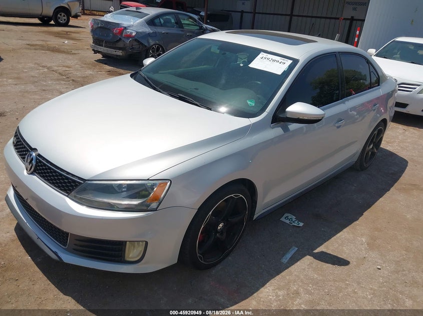 2012 VOLKSWAGEN JETTA auction photo 2