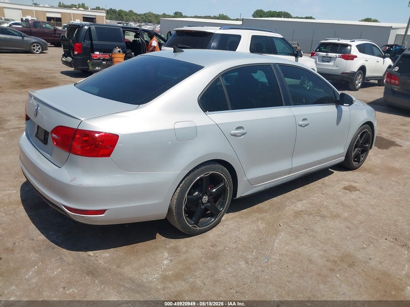 2012 VOLKSWAGEN JETTA auction photo 4