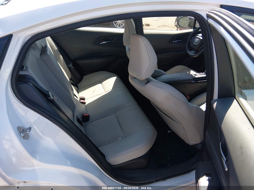 TOYOTA PRIUS - zdjęcie 8