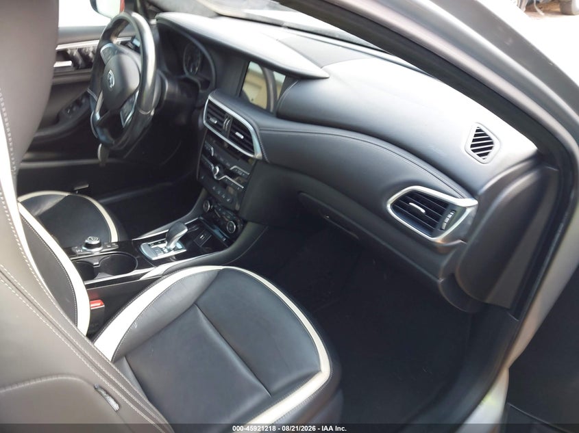 INFINITI QX30 2018 VIN SJKCH5CP0JA058131
