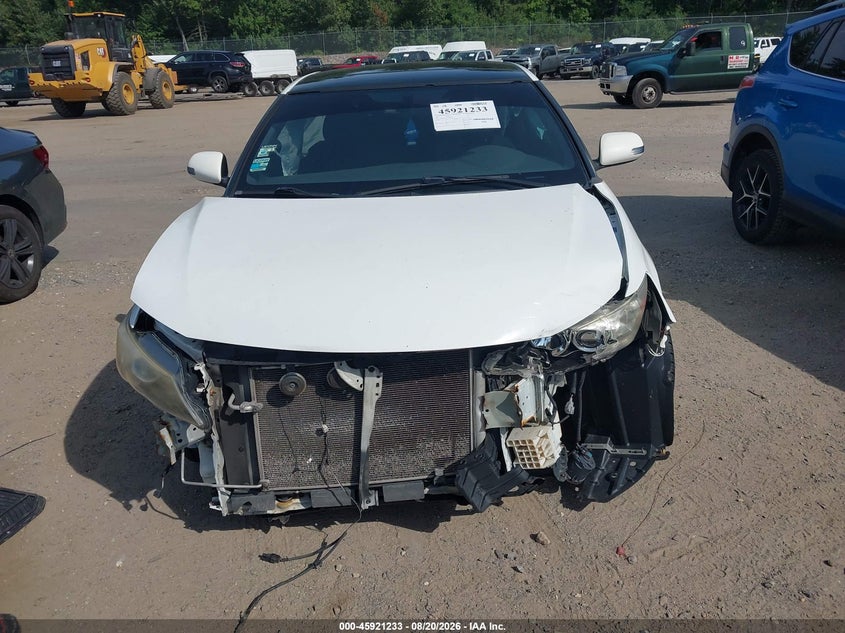 SCION TC 2011 VIN JTKJF5C79B3003966