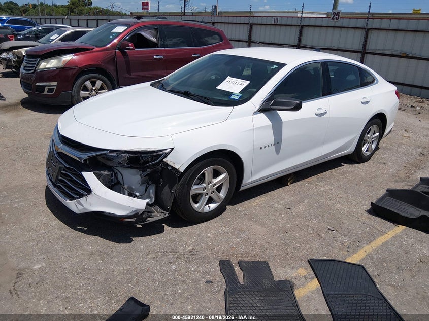 2022 Chevrolet Malibu Fwd Ls, Left Front, IAAI, VIN 1G1ZB5ST7NF211828 — photo 2