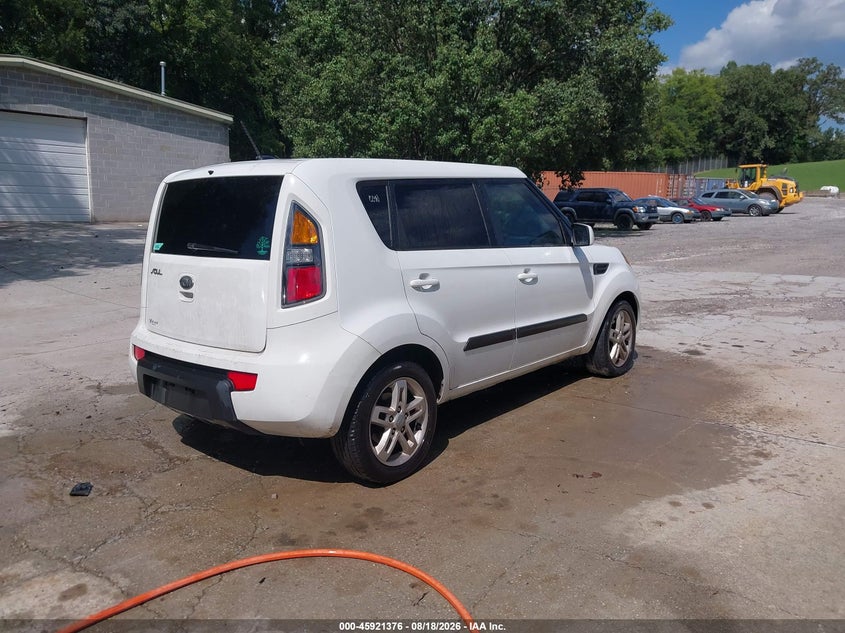 KIA SOUL 2011 VIN KNDJT2A25B7327205