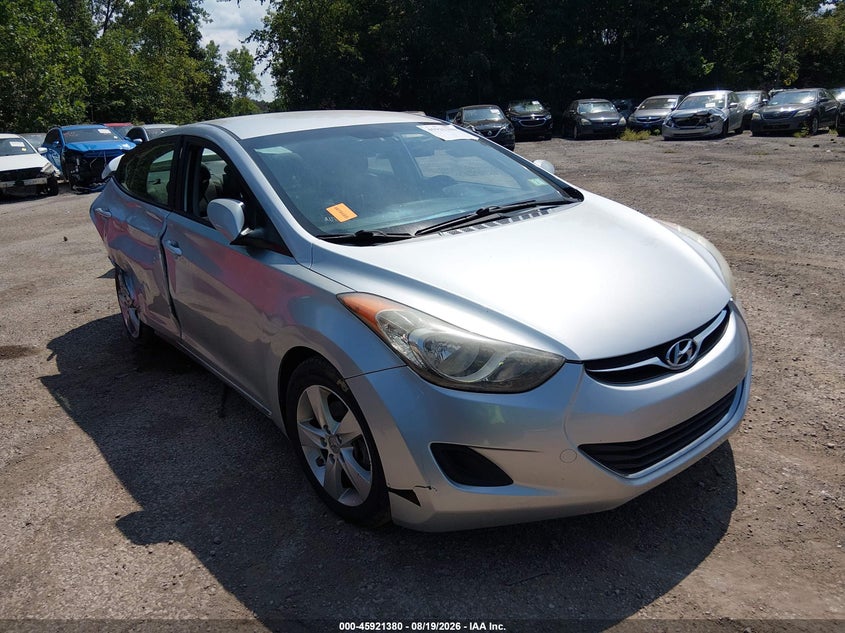 2013 HYUNDAI ELANTRA auction photo 1